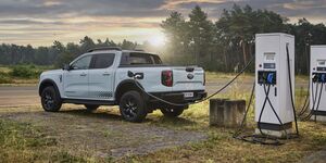 Ford Ranger PHEV  2025