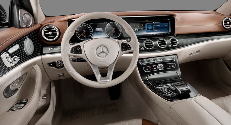Mercedes, E-Klasse Cockpit